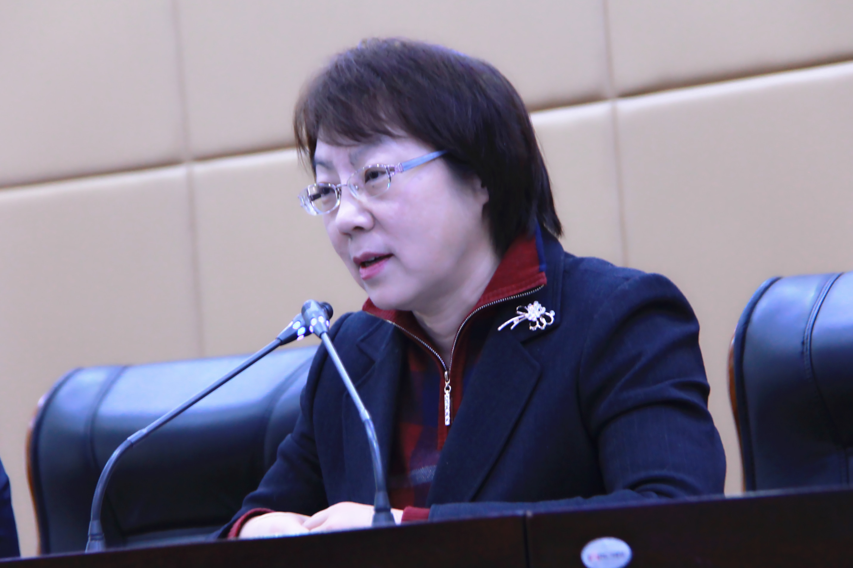 校党委陈文慧副书记传达巡视反馈情况